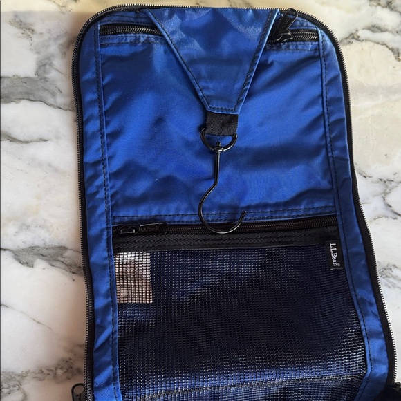L.L. Bean Traveler Blue Toiletries Travel Case w/ Insert - Picture 10 of 14
